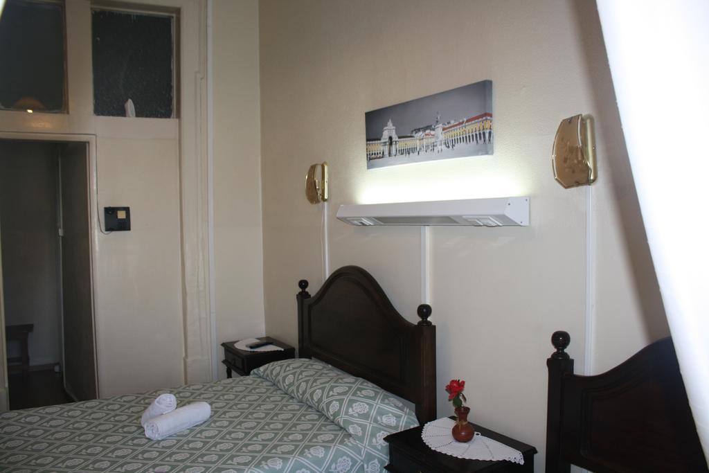 Pensao Residencial Estrela Do Mondego Hotel ลิสบอน ห้อง รูปภาพ