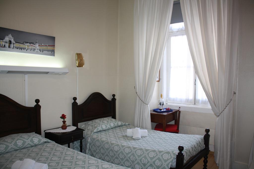 Pensao Residencial Estrela Do Mondego Hotel ลิสบอน ห้อง รูปภาพ